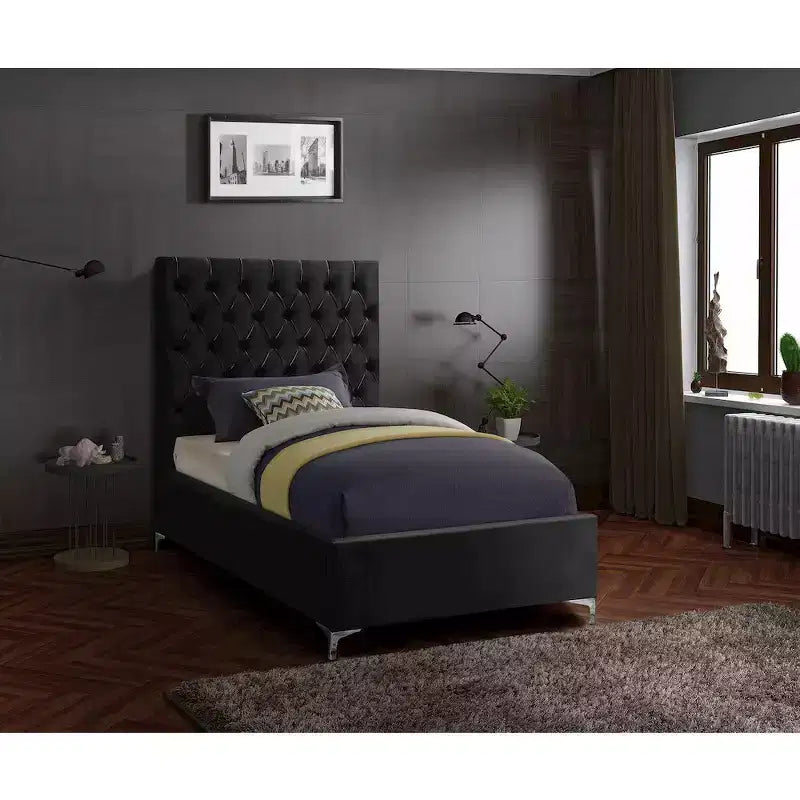 Meridian Furniture,Cruz Velvet Bed